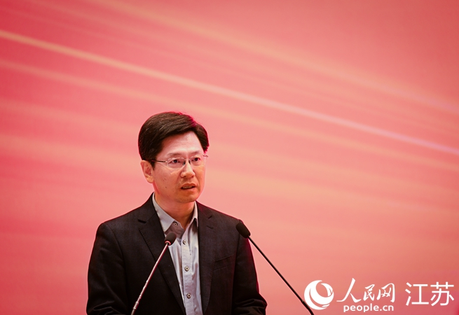 南京市江寧區(qū)委常委、政法委書記龐志貴致辭。人民網 馬燾燾攝