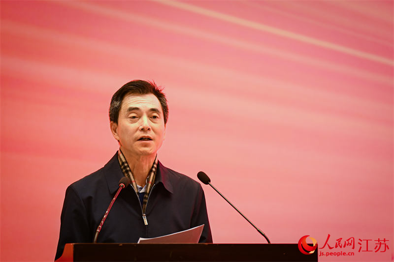 江蘇省政務(wù)辦副主任張旻作交流發(fā)言。人民網(wǎng) 馬燾燾攝