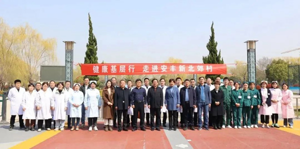 工作人員合影。興化市政協(xié)供圖