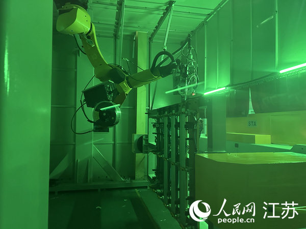 企業(yè)生產(chǎn)過程完全實現(xiàn)智能化。人民網(wǎng) 王丹丹攝