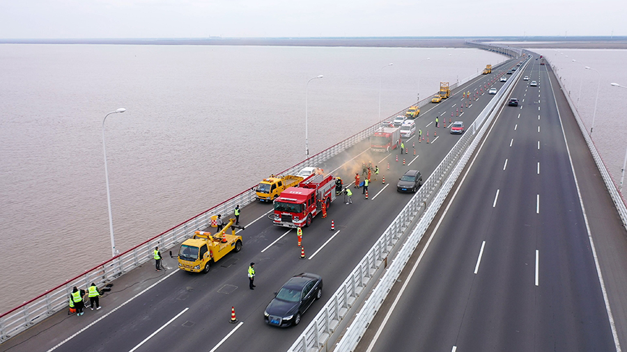 蘇滬兩地應(yīng)急救援演練現(xiàn)場。薛巍攝