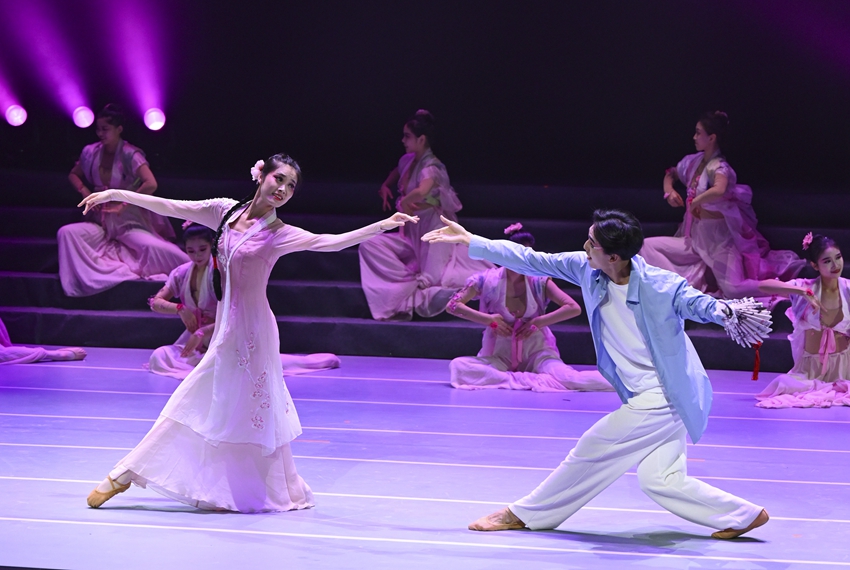 圖為演出現(xiàn)場(chǎng)。魏星攝