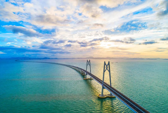 林鳴院士參與建設的港珠澳大橋。受訪者供圖