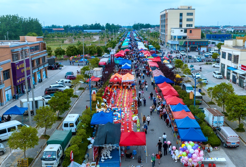 車橋廟會人氣旺。紀(jì)星名攝