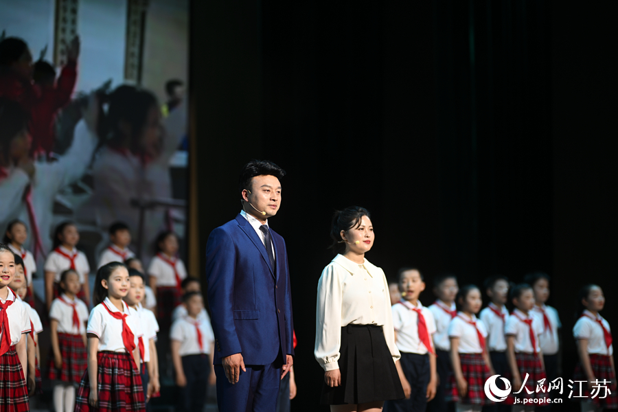 “紅色基因代代傳”第三屆青少年紅色故事宣講活動(dòng)現(xiàn)場(chǎng)。人民網(wǎng)記者 馬燾燾攝 