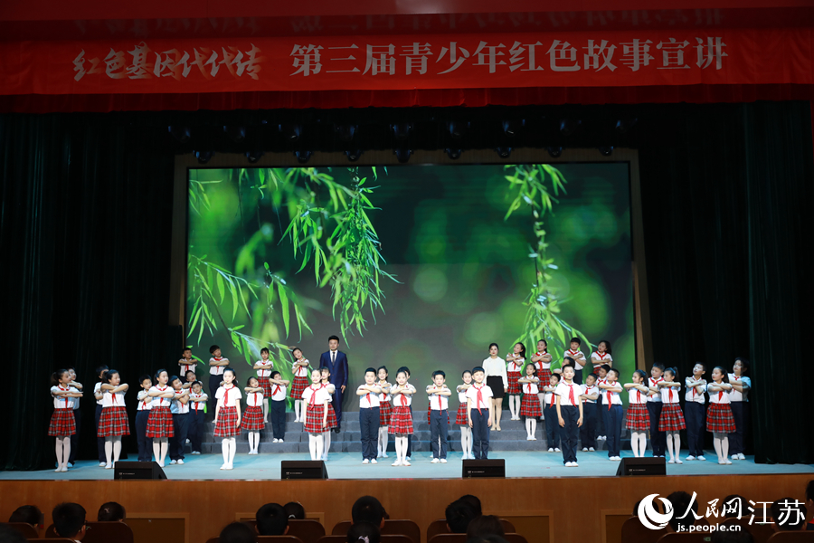 “紅色基因代代傳”第三屆青少年紅色故事宣講活動現(xiàn)場。紀(jì)星名攝