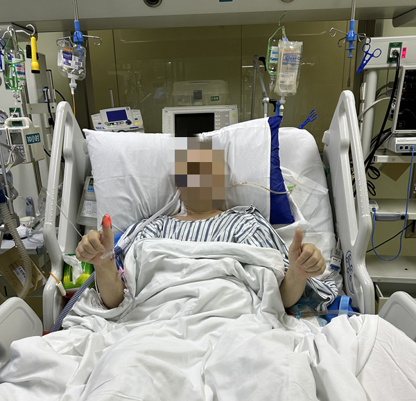 患者術(shù)后恢復(fù)良好。 潘紅攝