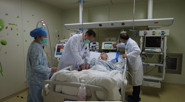 患者術(shù)后恢復(fù)良好。 潘紅攝