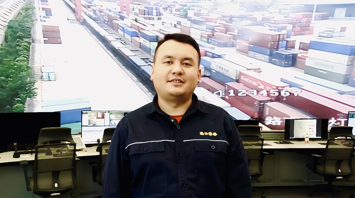 哈薩克斯坦小伙馬合江。受訪對(duì)象供圖