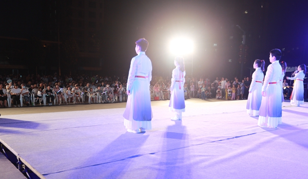 2023“強(qiáng)國復(fù)興 童心逐夢”少兒藝術(shù)展演現(xiàn)場。東海宣傳部供圖