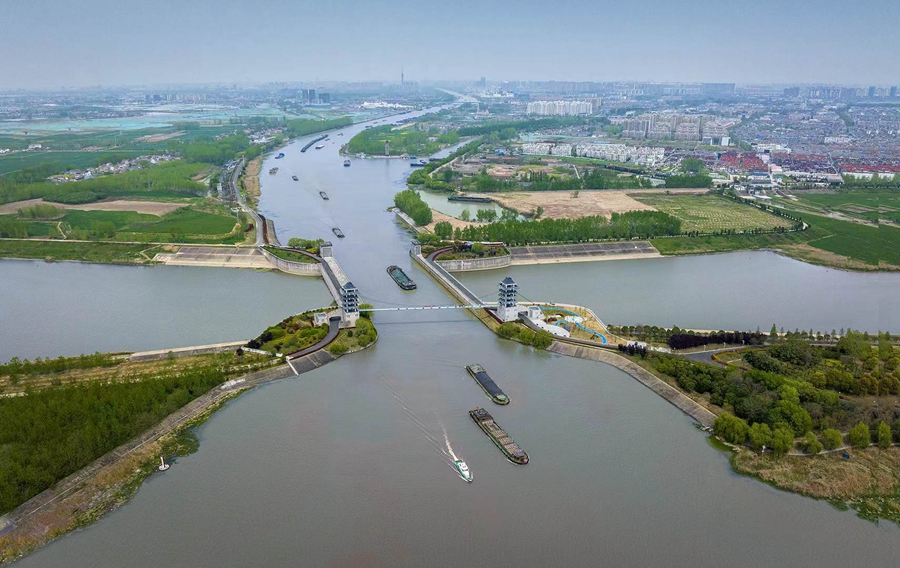 亞洲最大水上立交。陳光晰攝