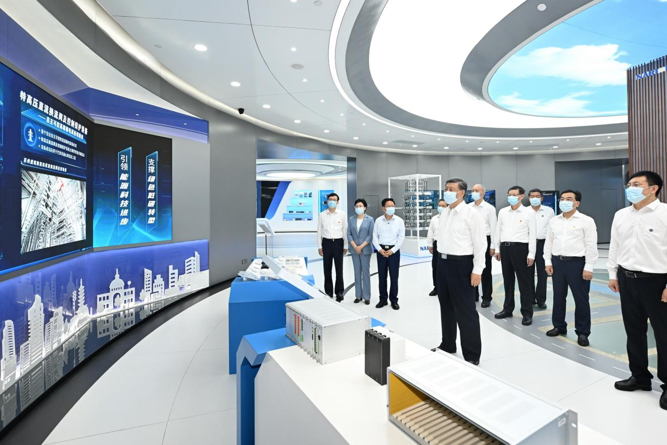 7月6日下午，習(xí)近平總書記在南京市考察南瑞集團(tuán)有限公司。新華社記者 謝環(huán)馳攝