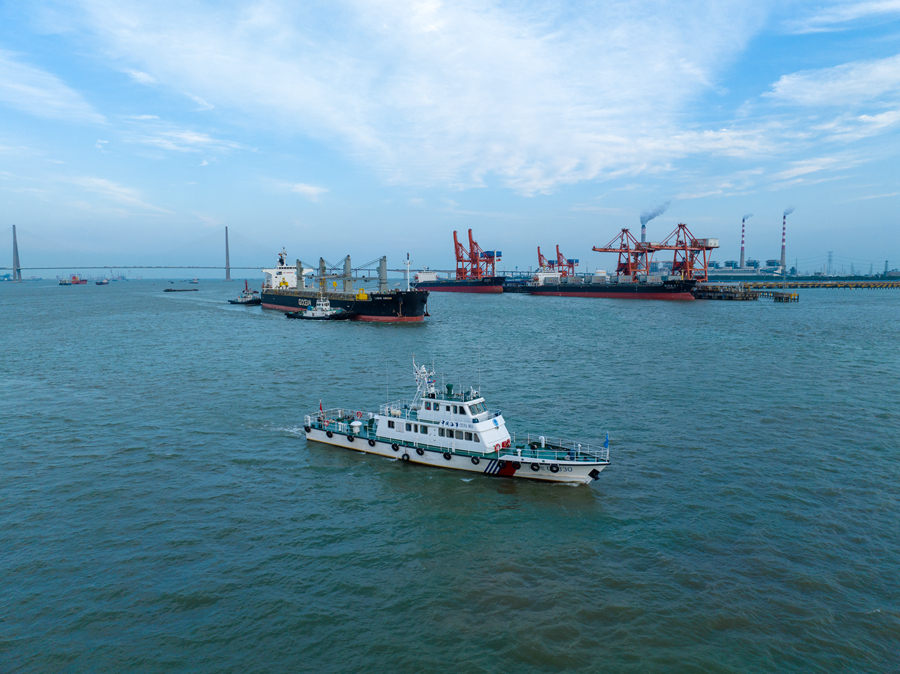 巴哈馬籍“菲鷹箭”輪進(jìn)入常熟港。常熟海事局供圖