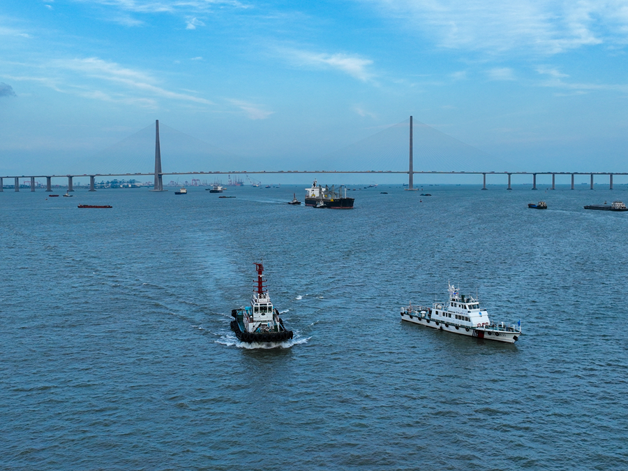 巴哈馬籍“菲鷹箭”輪進入常熟港。常熟海事局供圖