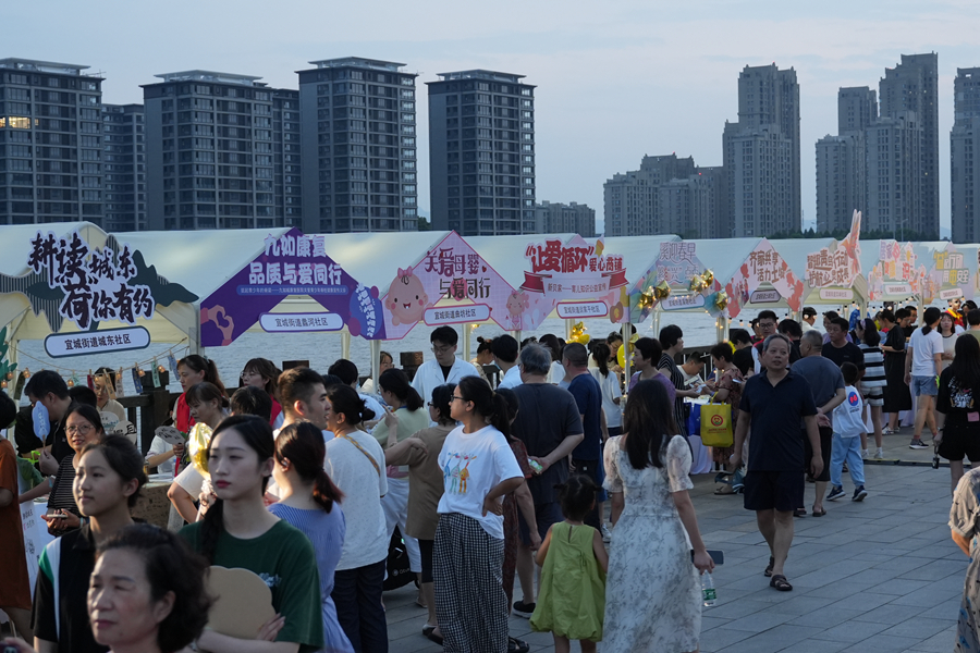 各具特色的文明實(shí)踐夜集服務(wù)。蔣夢(mèng)蝶攝