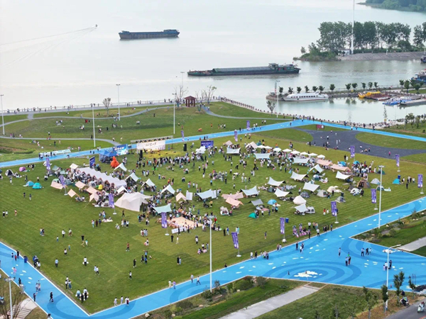 閱湖灣音樂草坪活動(dòng)。受訪者供圖