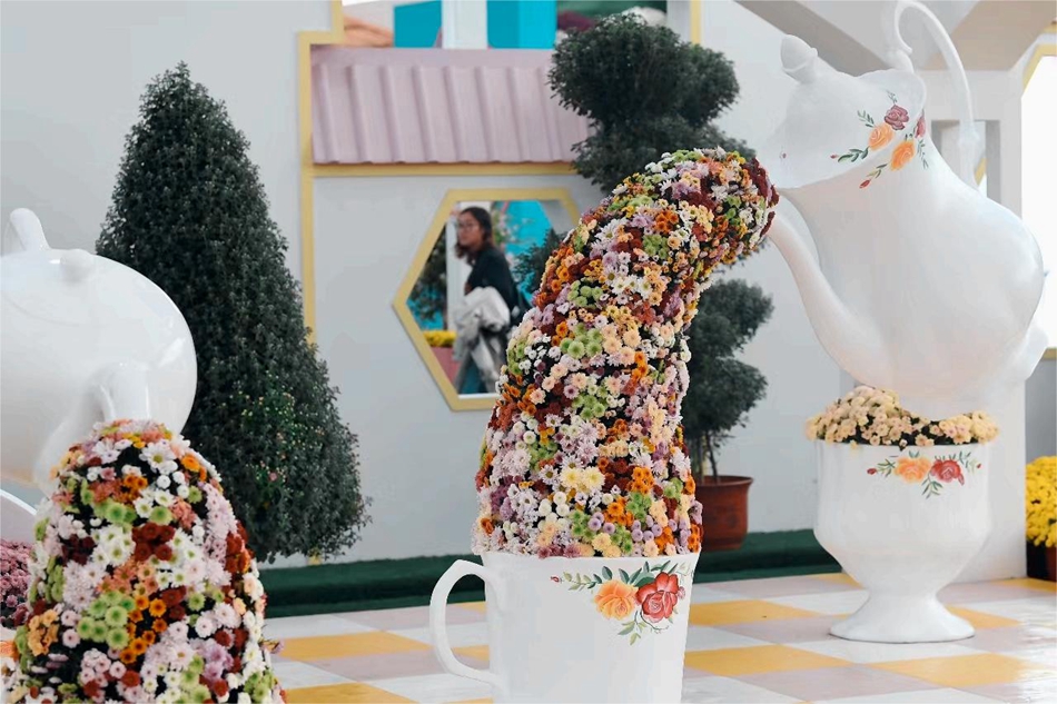 創(chuàng)意菊花作品。萬(wàn)程鵬攝