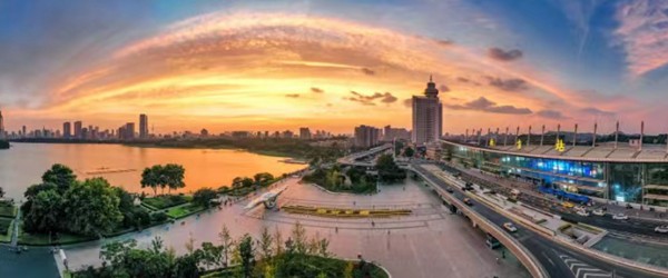 航拍玄武湖及周邊地區(qū)。玄武湖綜管辦供圖