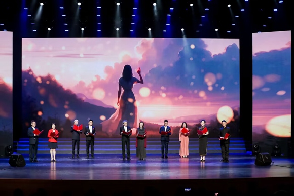 活動現(xiàn)場。建萱攝