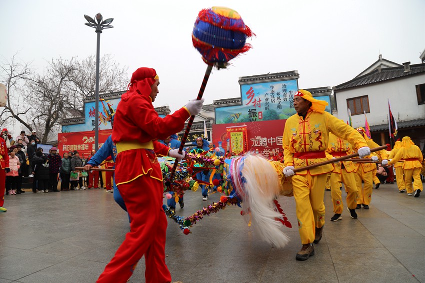 民俗表演舞龍。高淳區(qū)融媒體中心供圖