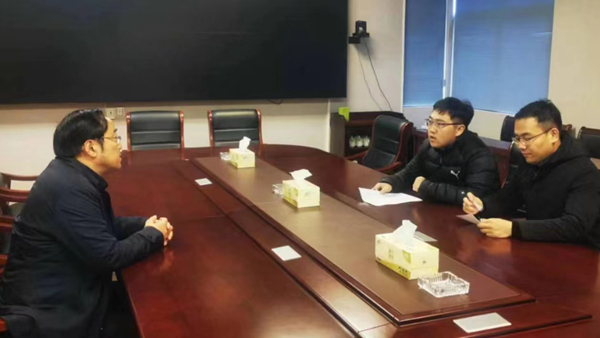 鹽城亭湖區(qū)紀(jì)委監(jiān)委第一派出監(jiān)察員辦公室在轄區(qū)內(nèi)開展失實(shí)舉報(bào)澄清正名。臧彬攝