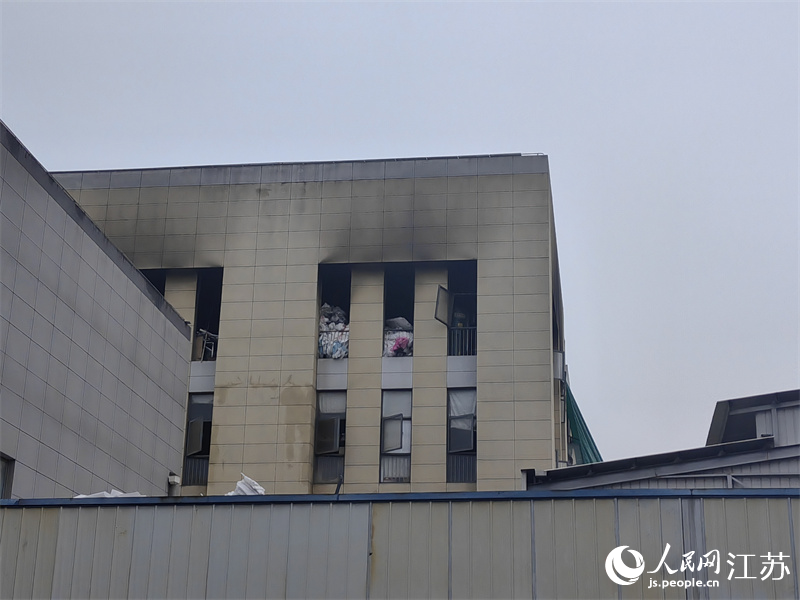 發(fā)生粉塵爆炸事故的企業(yè)車間。人民網(wǎng)記者 張玉峰攝