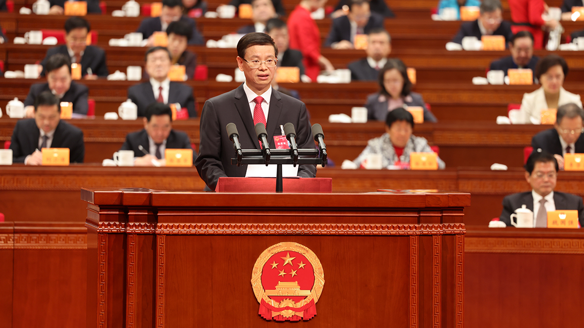 江蘇省省長許昆林作政府工作報告。人民網(wǎng) 余樂攝