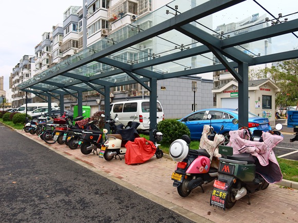 御窯花園小區(qū)新增的停車(chē)位。元和街道供圖