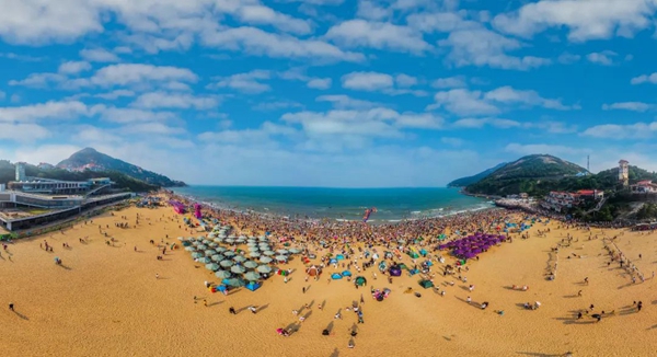 連島景區(qū)的天然沙灘。連云港發(fā)布供圖