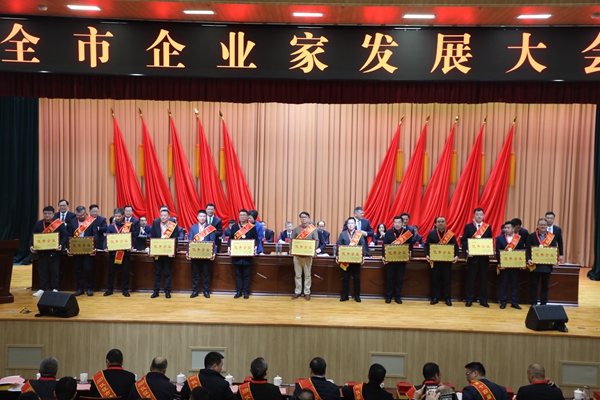 頒獎(jiǎng)儀式。李健攝