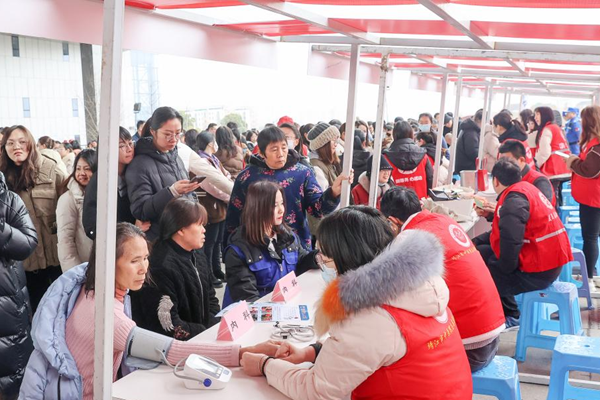 集中志愿服務現場。朱其攝