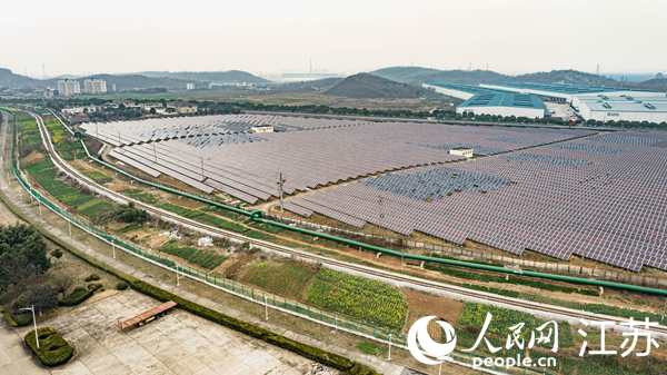 鎮(zhèn)江經(jīng)開區(qū)新能源產(chǎn)業(yè)園。人民網(wǎng) 徐晨曦攝