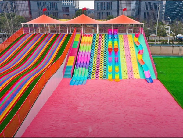 浦口高新區(qū)打造的戶外兒童樂園。浦口高新區(qū)供圖