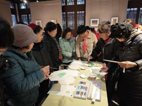 黨員冬訓(xùn)融入文化惠民。建鄴區(qū)建設(shè)局