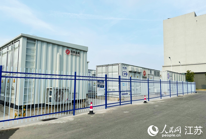 航天鋰電建成投用的用戶側(cè)儲(chǔ)能電站。人民網(wǎng) 周夢(mèng)嬌攝