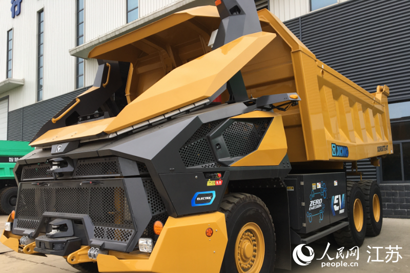 無人駕駛礦用卡車。人民網(wǎng) 俞楊攝