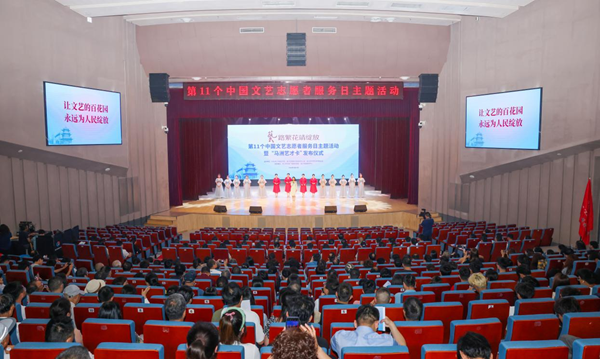 活動(dòng)現(xiàn)場。朱其攝