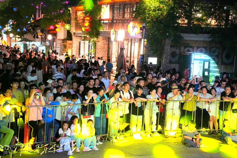 音樂(lè)會(huì)現(xiàn)場(chǎng)。秦軒攝