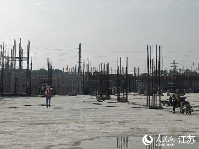 河海新能源集團新項目施工現(xiàn)場。人民網(wǎng) 王雪彤攝