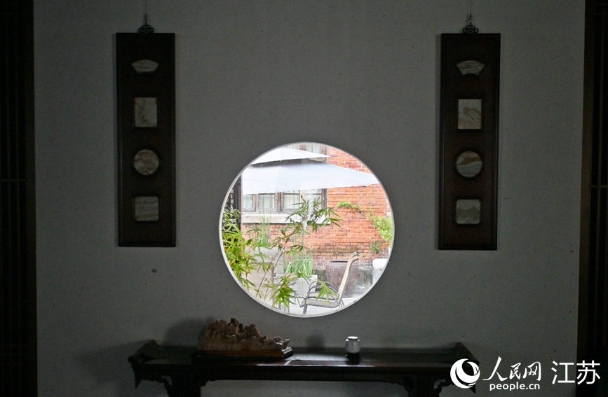 經(jīng)過修繕，民宿等現(xiàn)代業(yè)態(tài)讓江南傳統(tǒng)建筑煥發(fā)新的生機。人民網(wǎng) 謝地攝