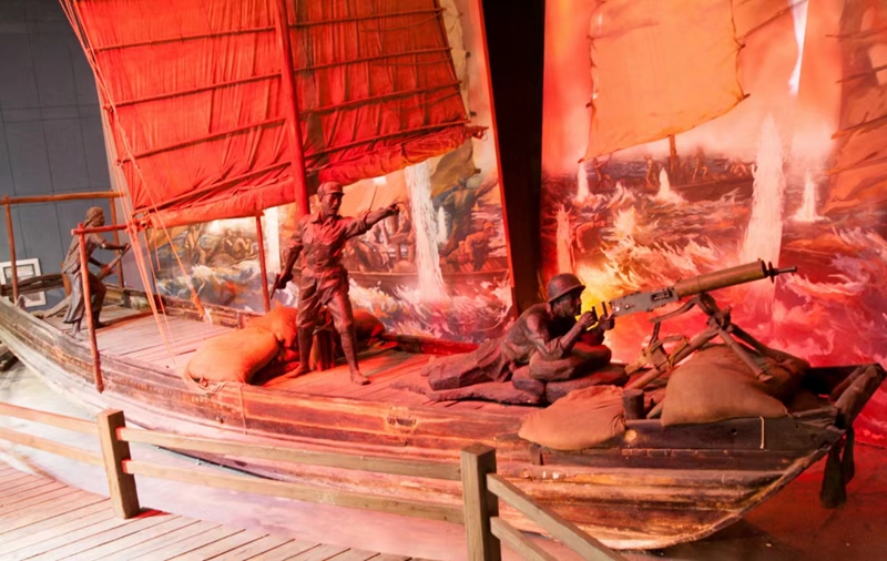 中國人民解放軍海軍誕生地紀(jì)念館展覽的渡江木船。紀(jì)念館供圖