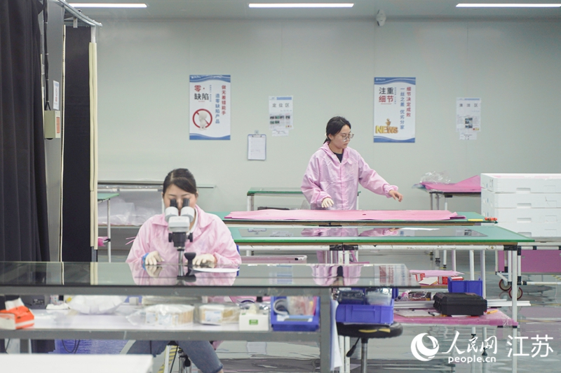 位于雨花智慧谷產(chǎn)業(yè)園4層的車間。人民網(wǎng) 郜超攝