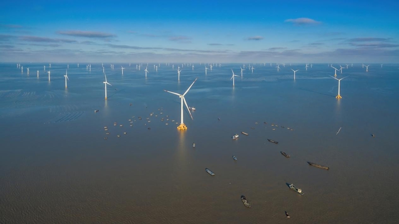 南通如東縣海上龍源環(huán)港風電場。吳垠峰攝