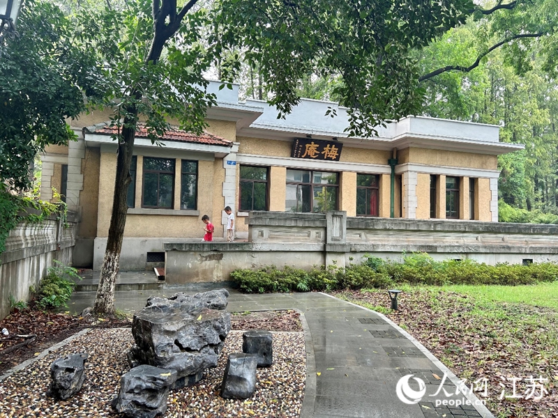 梅庵周邊的環(huán)境經過了提升改造。人民網 王丹丹攝。