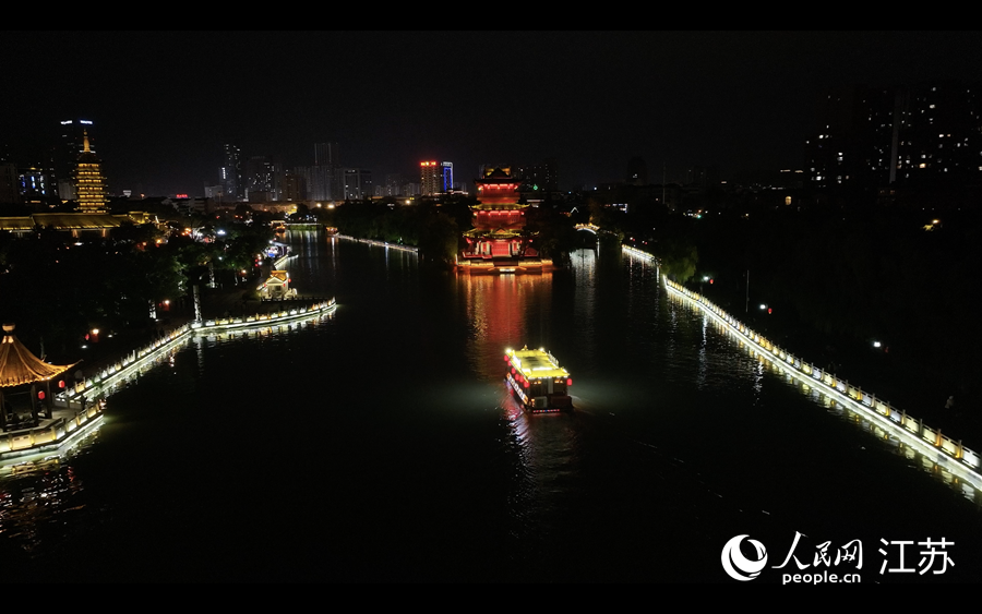 里運(yùn)河文化長(zhǎng)廊清江浦景區(qū)夜景。人民網(wǎng) 李昱辰攝