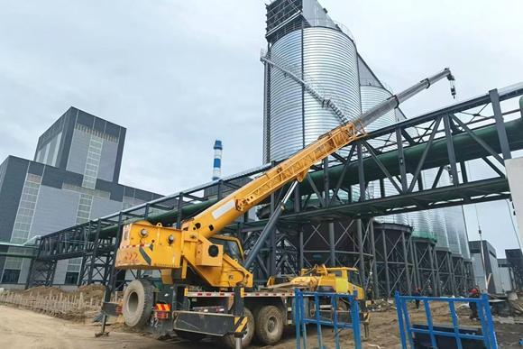 位于江蘇沭陽經(jīng)開區(qū)的匯納新材料項(xiàng)目一期正在施工。沭陽縣委宣傳部供圖