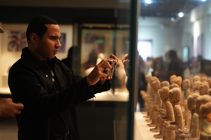 漢兵馬俑博物館里的彩繪兵馬俑。趙鵬攝