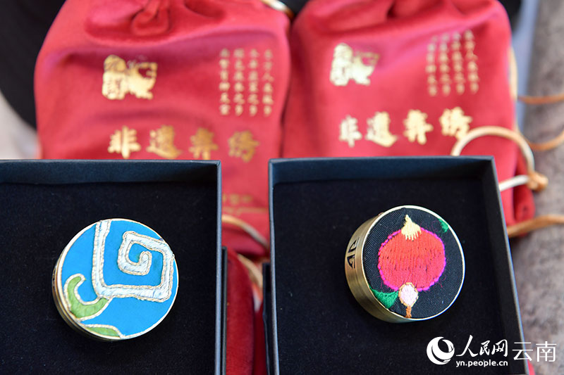 元謀文創(chuàng)產(chǎn)品。人民網(wǎng)記者 任峰濤攝