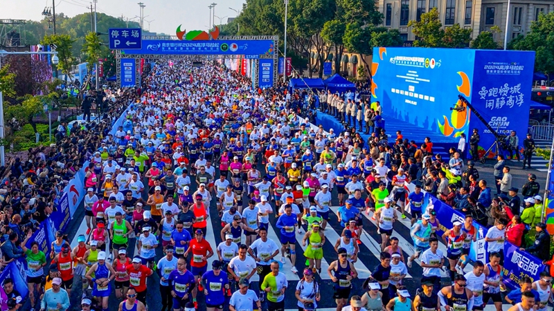  “螃蟹馬拉松”開跑。高淳區(qū)融媒體中心供圖