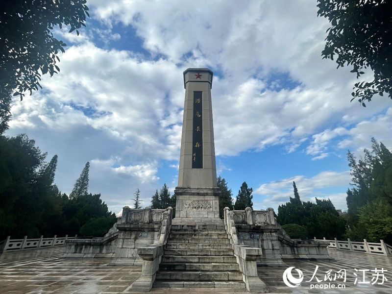 淮海戰(zhàn)役碾莊戰(zhàn)斗革命烈士紀念碑。人民網(wǎng) 王丹丹攝